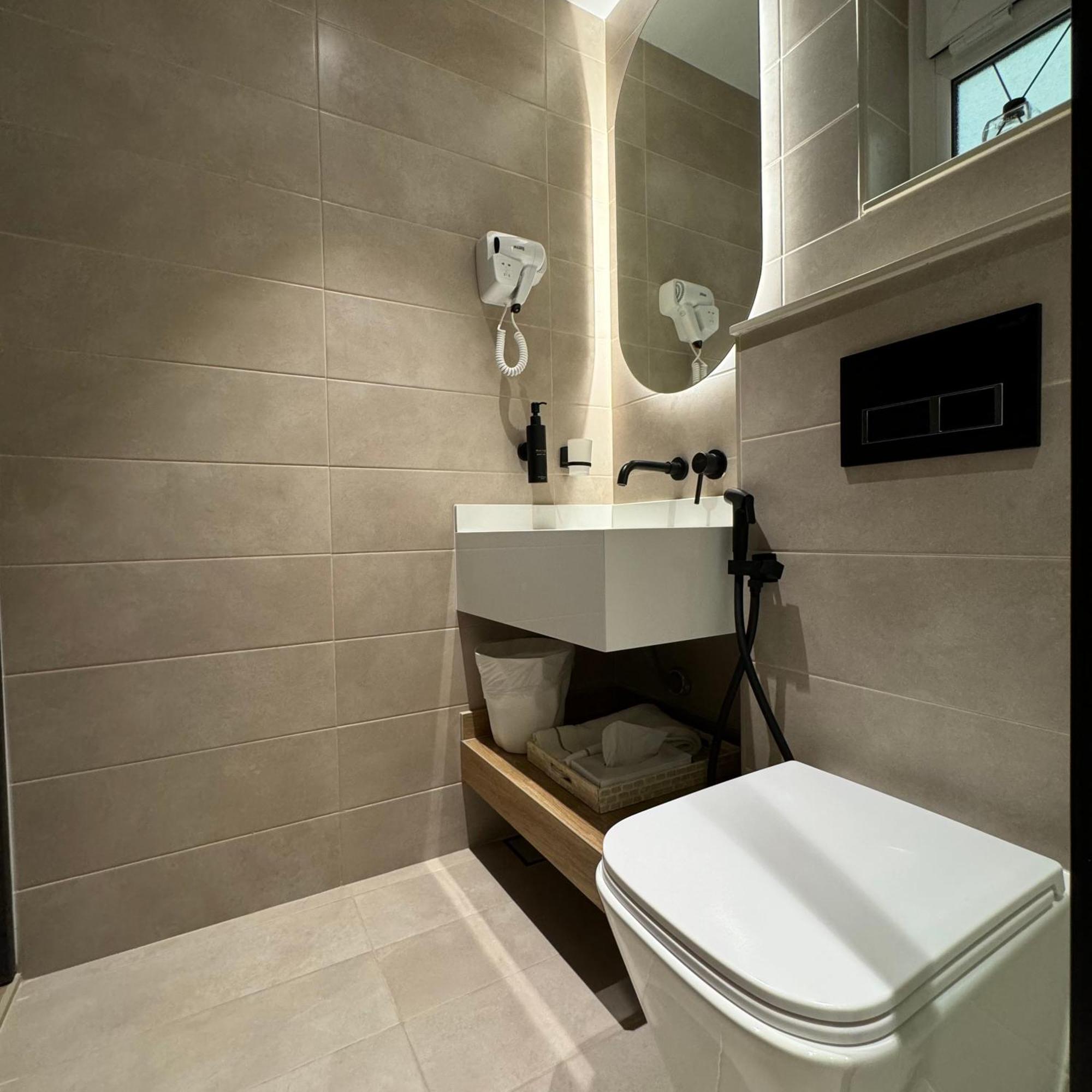The Elegance Rooms Νάζουα Εξωτερικό φωτογραφία